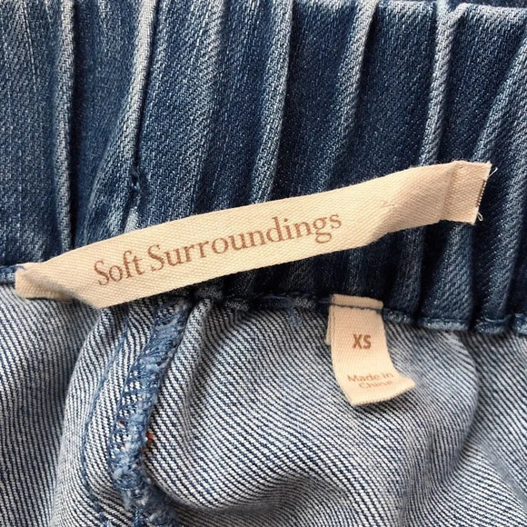 Soft Surroundings Elastic Waist Slip on Decorative Hem Jeans - Picture 6 of 10